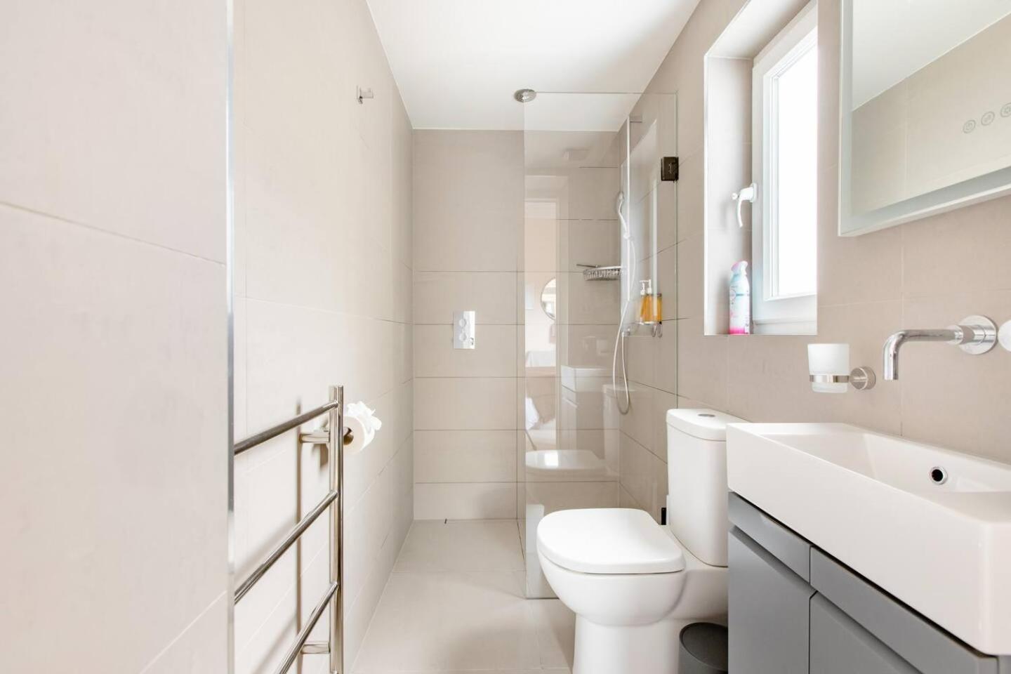Luxury King-Bed Ensuite With Quiet Private Patio Londýn Exteriér fotografie
